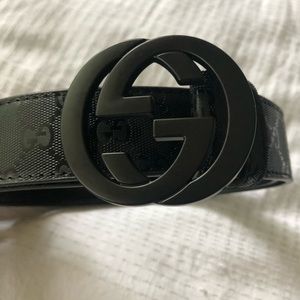 Black Gucci imprime belt